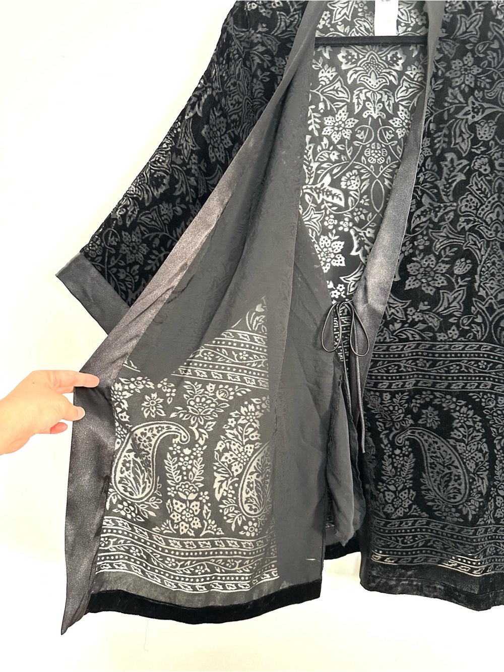 Whimsigoth Black Velvet Burnout Robe Kimono Witchy Vampirecore Fairy Grunge - Picture 10 of 13